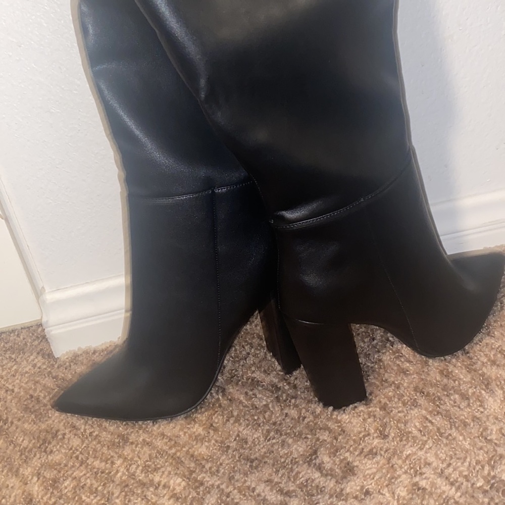 Tall boots - Picture 4 of 6